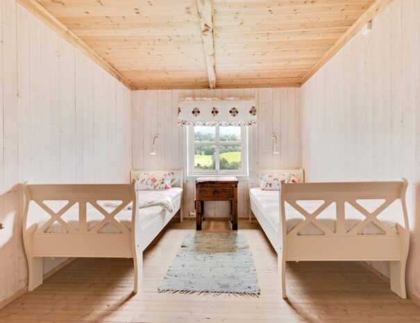 693_567320210